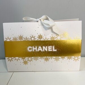 CHANEL Holiday Boutique Gift Bag White Gold 11" x 7.5"